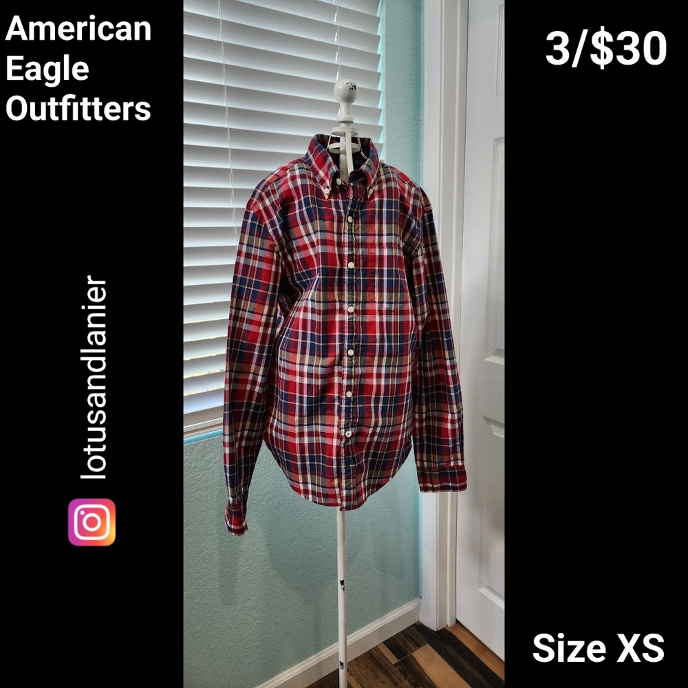 American Eagle Outfitters Athletic  Red Plaid Button Down Shirt Sz XS 3/$30